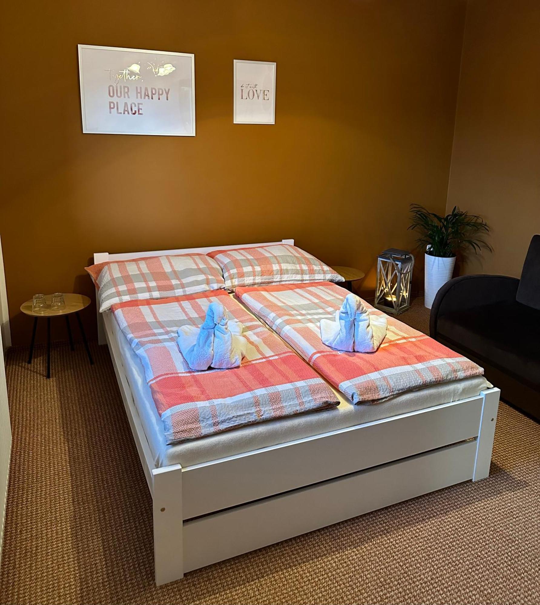 Penzion Benesov Hotel Broumov Ngoại thất bức ảnh